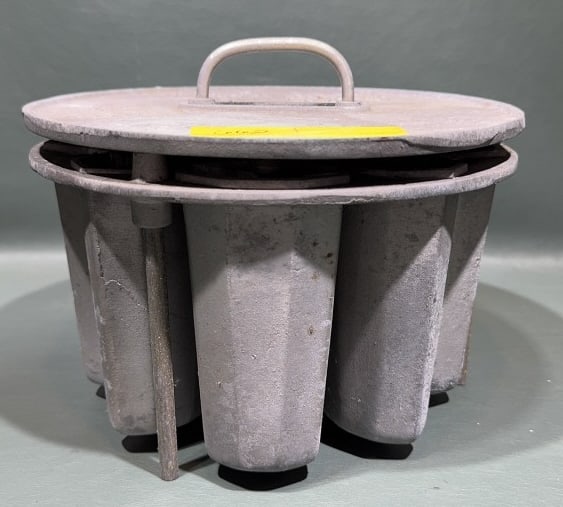 VINTAGE B & P. X. X. CAST ALUMINUM POPSICLE MAKER (1 of 5)