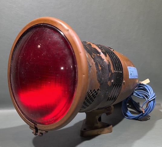 VINTAGE STERLING SIRENLITE (1 of 4)