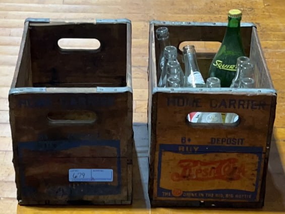 2 PEPSI ADVERTISING CRATES & BOTTLES (1 of 5)