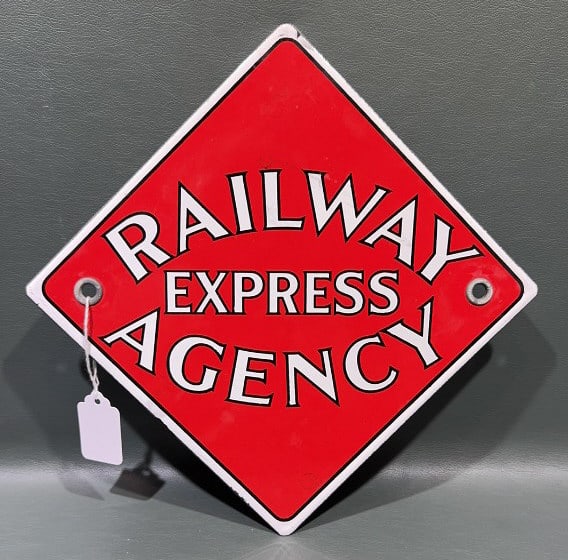 RAILWAY EXPRESS AGENCY PORCELAIN ADVERTISING SIGN (1 of 2)