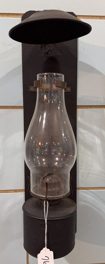 URBANA PENNSYLVANIA RAILROAD CABOOSE OIL LAMP (1 of 5)