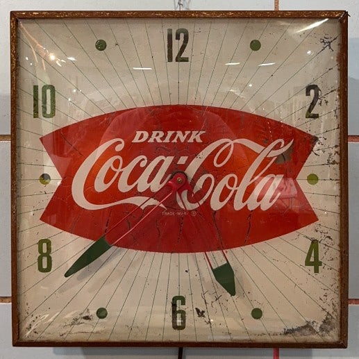 VINTAGE COCA-COLA FISHTAIL LOGO ADVERTISING CLOCK (1 of 4)