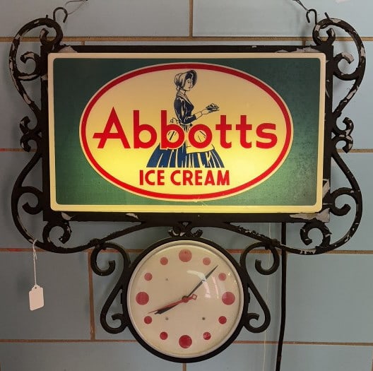 ABBOTTS ICE CREAM LIGHTED ADVERTISING CLOCK (1 of 4)