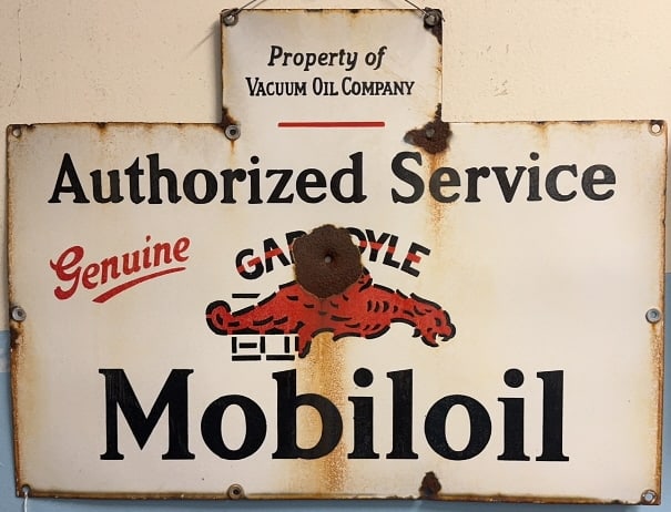 MOBILOIL GARGOYLE PORCELAIN ADVERTISING SIGN (1 of 4)