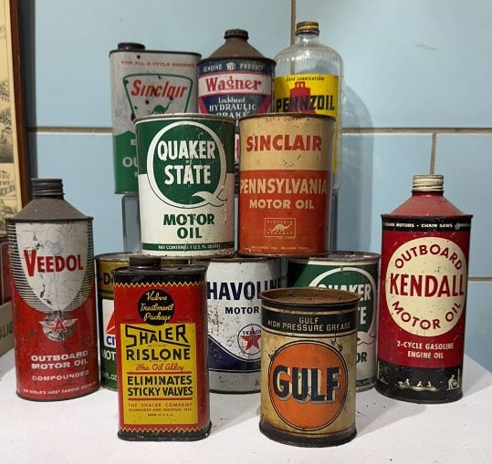 LARGE LOT OF VARIOUS ADVERTISING CANS (1 of 5)
