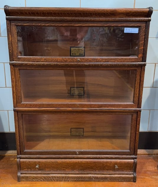 GLOBE WERNICKE OAK 3 SECTION BARRISTER BOOK CASE: 34" WIDE X 48" TALL X 12" DEEP