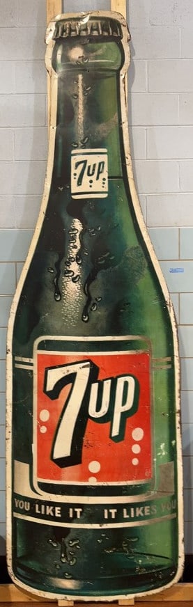 VERY LARGE 7UP METAL WALL ADVERTISING SIGN (1 of 4)