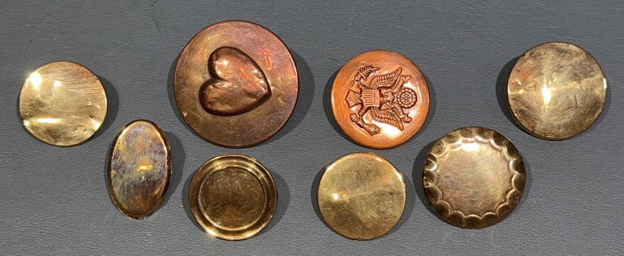 8 VARIOUS BRASS BRIDLE ROSETTE BUTTONS (1 of 3)