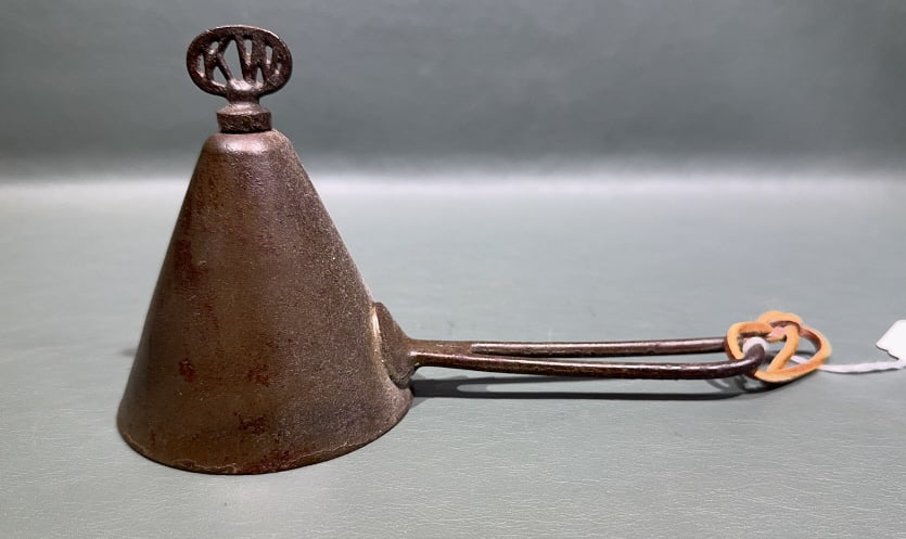 ANTIQUE KW ICE CREAM SCOOP (1 of 4)