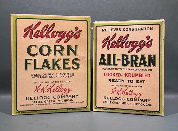 2 VINTAGE KELLOGG'S CEREAL ADVERTISING BOXES (1 of 6)