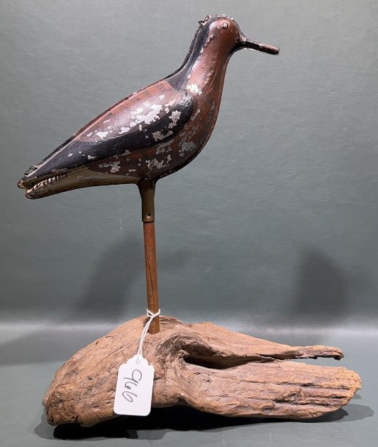 FOLKART METAL SHOREBIRD "TINNIE" DECOY (1 of 4)