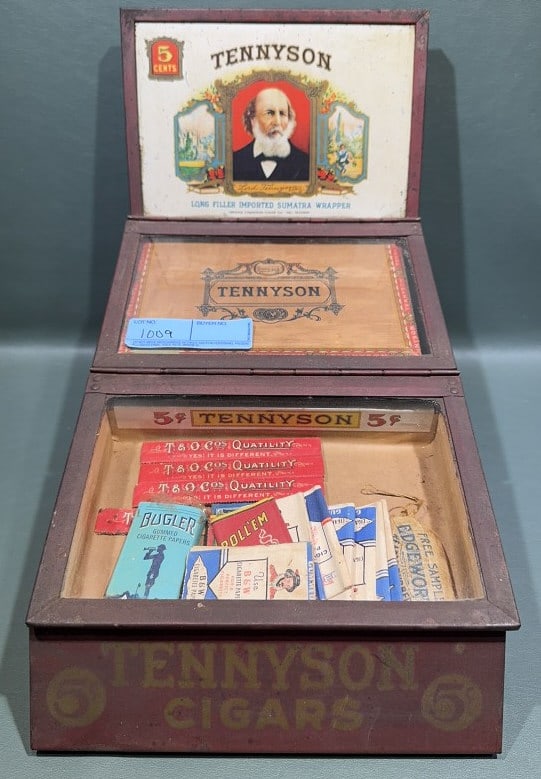 TENNYSON 5 CENT CIGAR COUNTERTOP DISPLAY CASE (1 of 6)