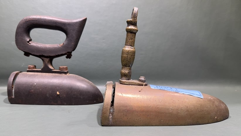 2 ANTIQUE SAD IRON / OX TONGUE IRONS: 9" X 7-1/2"