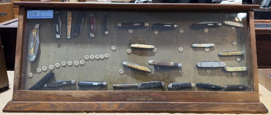 W. R. CASE & SONS OAK PIN KNIFE DISPLAY CASE (1 of 10)