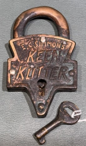KEEN KUTTER LOCK BY E. C. SIMMONS W/ KEY (1 of 3)