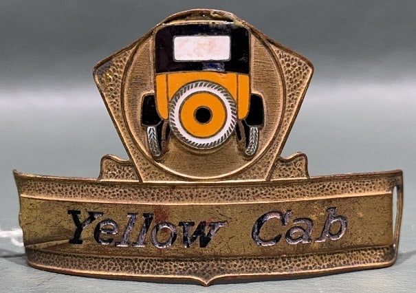 VINTAGE YELLOW CAB TAXI DRIVERS CAP BADGE (1 of 3)