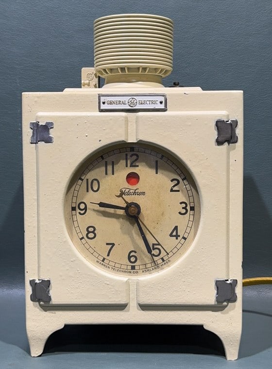 GENERAL ELECTRIC TELECHRON ADVERTISING CLOCK (1 of 5)