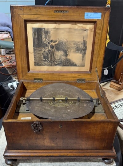 ANTIQUE SYMPHONION DISC MUSIC BOX (1 of 6)