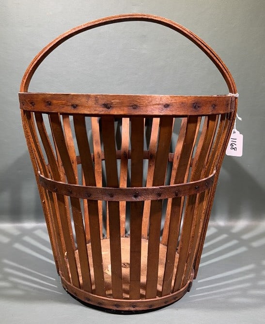 VINTAGE SLATE WOOD BASKET W/ HANDLE: 14-1/2" X 16"
