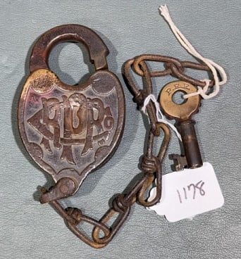 PENNSYLVANIA RAILROAD LOCK & KEY: ~