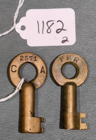2 PENNSYLVANIA RAILROAD KEYS (1 of 3)