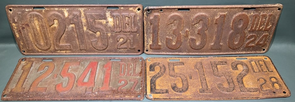 4 1920'S DELAWARE LICENSE PLATES (1 of 2)