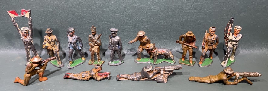 VINTAGE LEAD SOLDIERS (1 of 6)