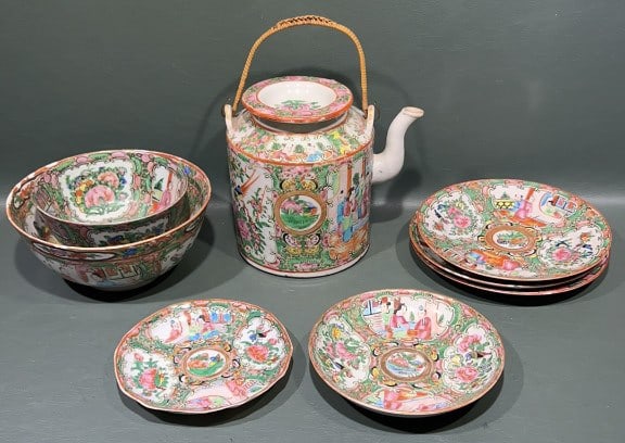 COLLECTION OF ROSE MEDALLION EXPORT DISHES (1 of 8)