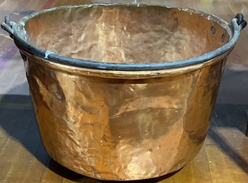 ANTIQUE COPPER APPLE BUTTER POT (1 of 4)