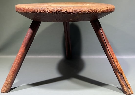 ANTIQUE SPLAY LEG STOOL: 19" X 12"