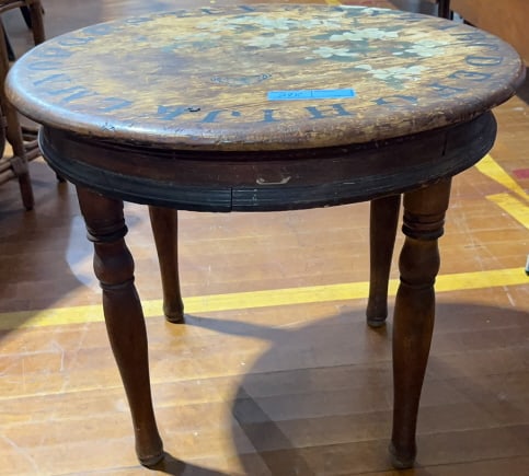 SMALL CHILD'S PAINT DECORATED TABLE: 23-3/4" X 19"