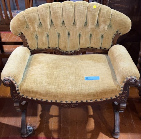 ANTIQUE RENAISSANCE REVIVAL DAGOBERT CHAIR: 32" X 21" X 29"