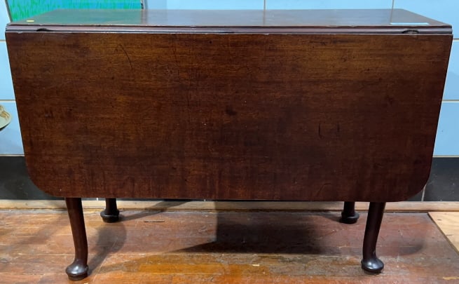 ANTIQUE QA WALNUT DROP LEAF TABLE (1 of 4)