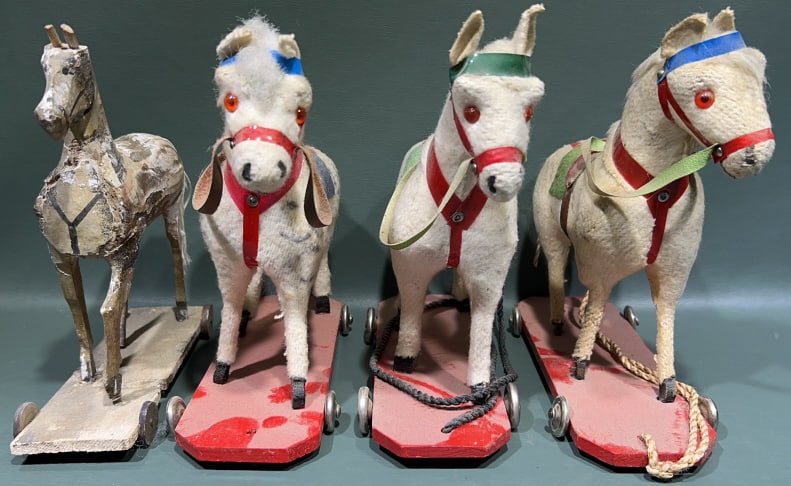 4 VINTAGE GERMAN HORSE PULL TOYS: 8" X 8" X 3"