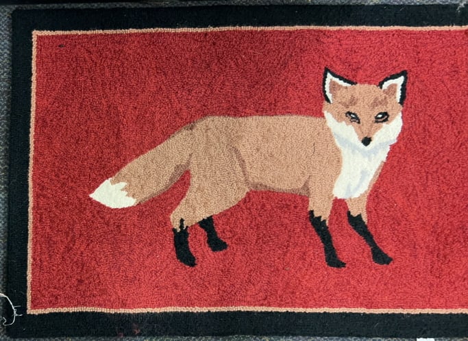 FOX HOOKED RUG - 3