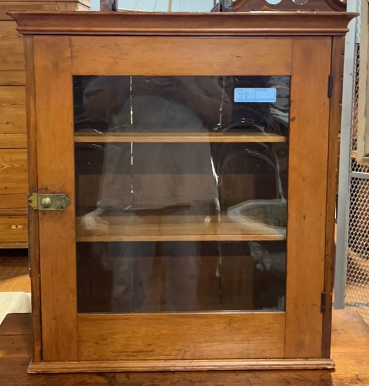 PINE DOVETAILED 1 DOOR DISPLAY CABINET (1 of 4)
