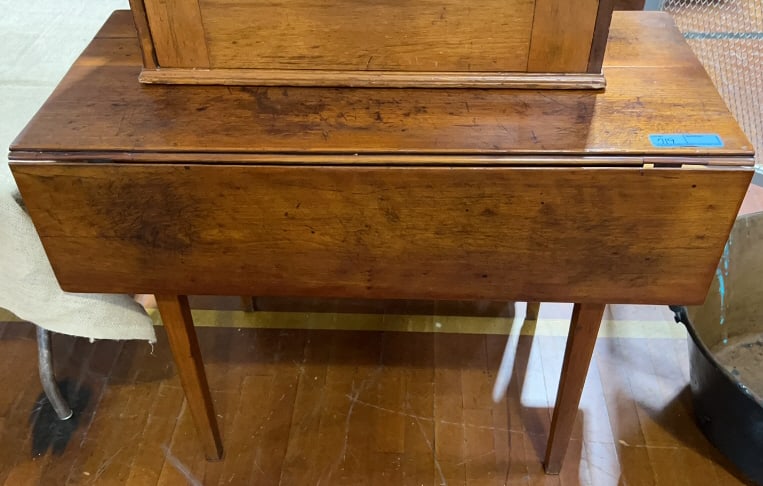 ANTIQUE PINE COUNTRY DROP LEAF TABLE: 37" X 18.5" X 28"