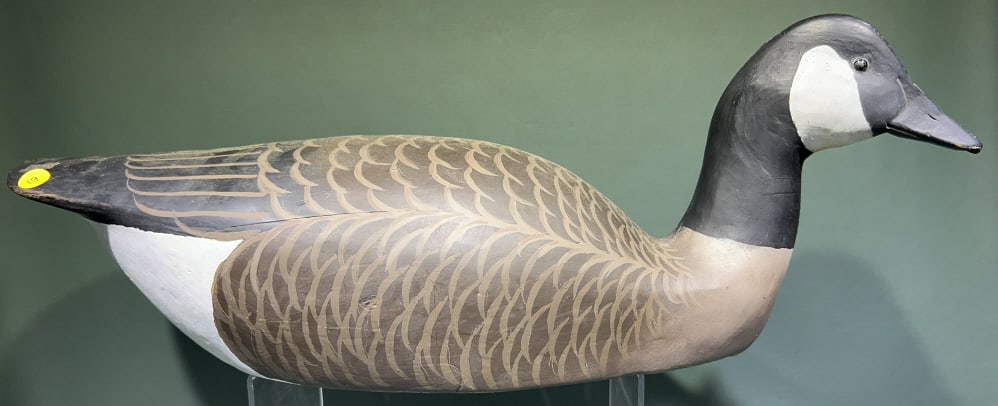 CRISFELD MD STYLE CANADA GOOSE DECOY (1 of 4)