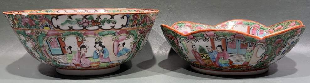 2 ROSE MEDALLION BOWLS (1 of 5)