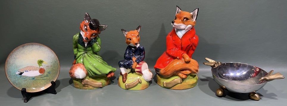 3 ROYAL STRATFORD FOX FIGURES & MICHAEL ARAM BOWL: 7.5" X 4"