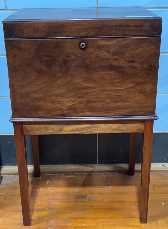 ANTIQUE MAHOGANY CELLARETTE ON LEGS: 33" X 21" X 16"