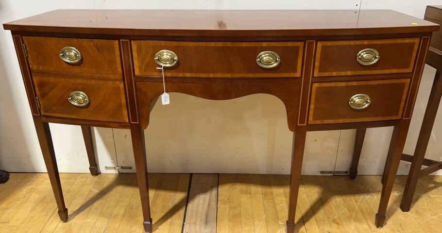 KINDEL BANDED MAHOGANY HEPPLEWHITE SIDE BOARD (1 of 5)