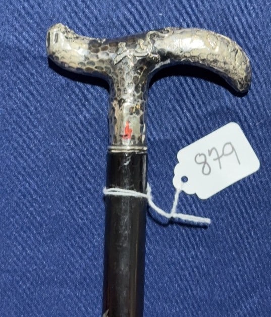 800 SILVER HANDLED WALKING STICK W/ SALAMANDER: 36"