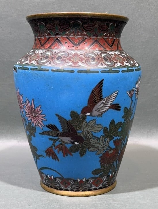 JAPANESE CLOISONNE VASE W/ FLYING BIRDS: 4" X 6"