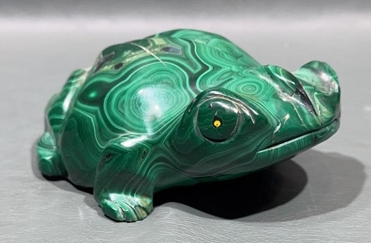 POLISHED GREEN MALACHITE HAND CARVED FROG (1 of 4)