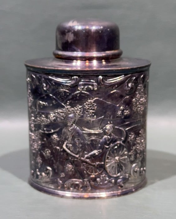 BARBOUR SILVER CO. SILVERPLATE TEA CADDY (1 of 4)