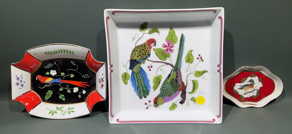 3 LYNN CHASE PORCELAIN BIRD DISHES: 9" X 2"