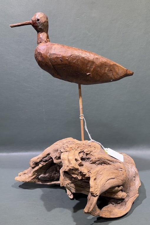 FOLKART SHOREBIRD ON DRIFTWOOD: 14-1/2" X 10"