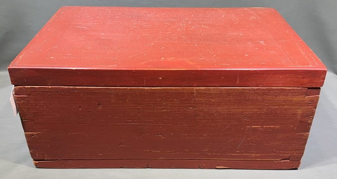 ANTIQUE PAINT DECORATED DOVETAILED BOX (1 of 7)