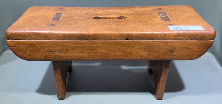 ANTIQUE MORTISED COUNTRY BENCH: 21" X 8" X 9-1/2"